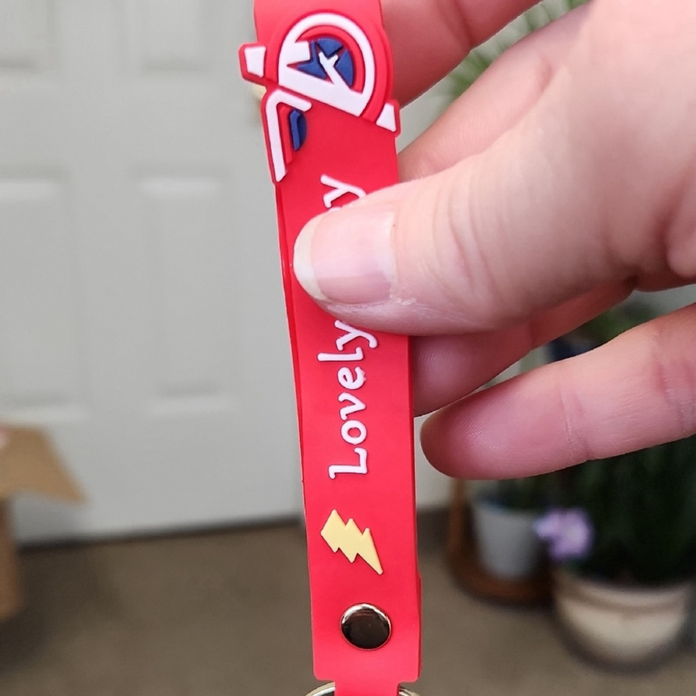 Superman Keychain with Red Strap - Picture 7 of 7